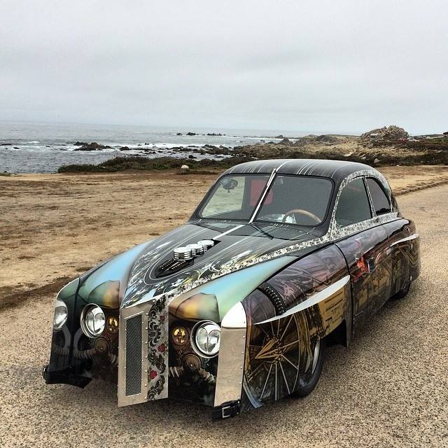 Hot Rod de Steven Vaughan  peint à la main Avant transformation c’était une SAAB/1970 Tas de ferraille devenu pierre précieuse estimé 1.2  millions de $ Expert David Streets