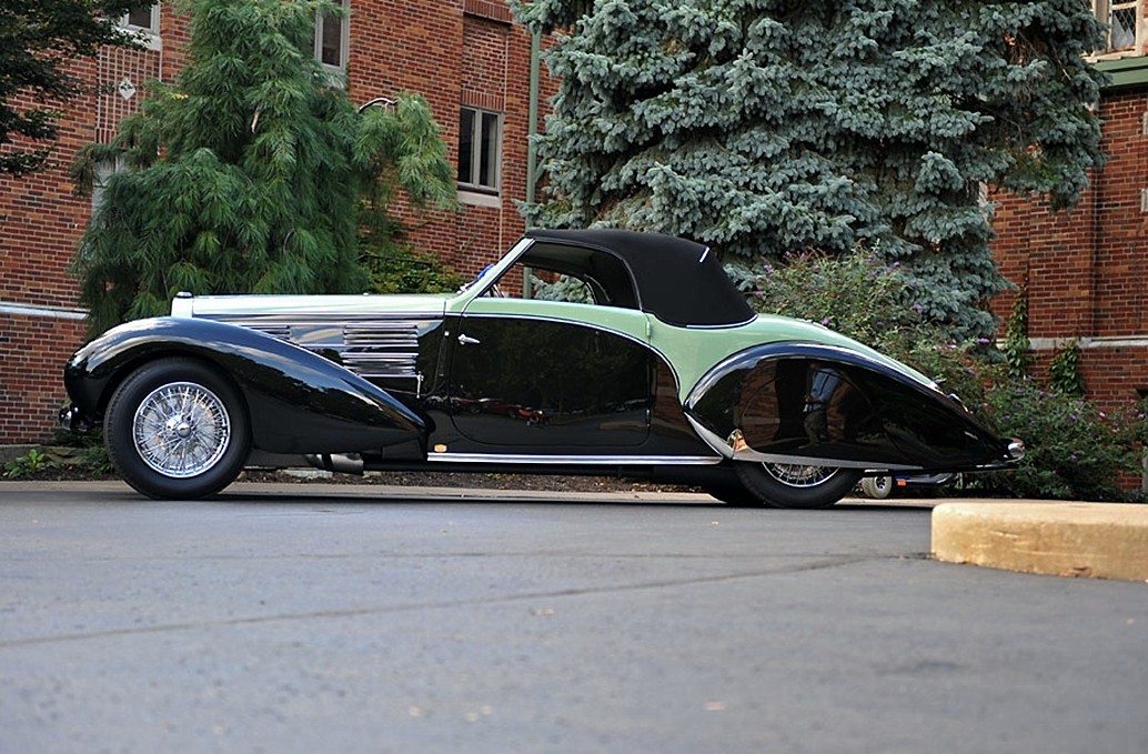 Bugatti type 57C cabirolet Fretin Exposition véhicules d'exception 8 mai Défilé de voiture anciennes Calendrier évênements auto moto en Europe Roula sur piste pour moto et auto