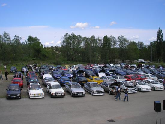 Meeting Ford AUBERIVES-SUR-VAREZE (38) chaque 1e mai