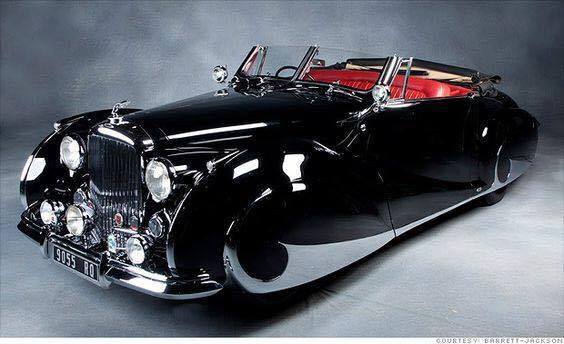 Bentley Franay Mark Vi cabriolet seulement 3 exemplaires dans le monde entier 1947 Rassemblement de TRANS EN PROVENCE Voitures anciennes, prestige. Agenda de l'Atelier du Loft retrouvez les événements auto moto pour vos weekends