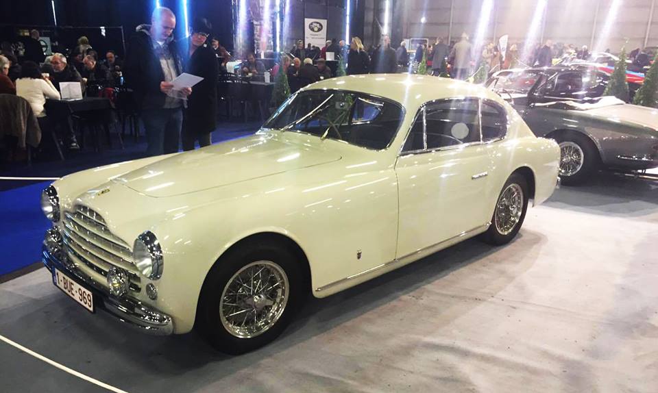 FERRARI 195 1960 Agenda événements auto moto de Daniela DAUDE artiste. Mobilier avec pièces auto. RDV auto SAVONNIERES dernier samedi septembre Expo voitures anciennes