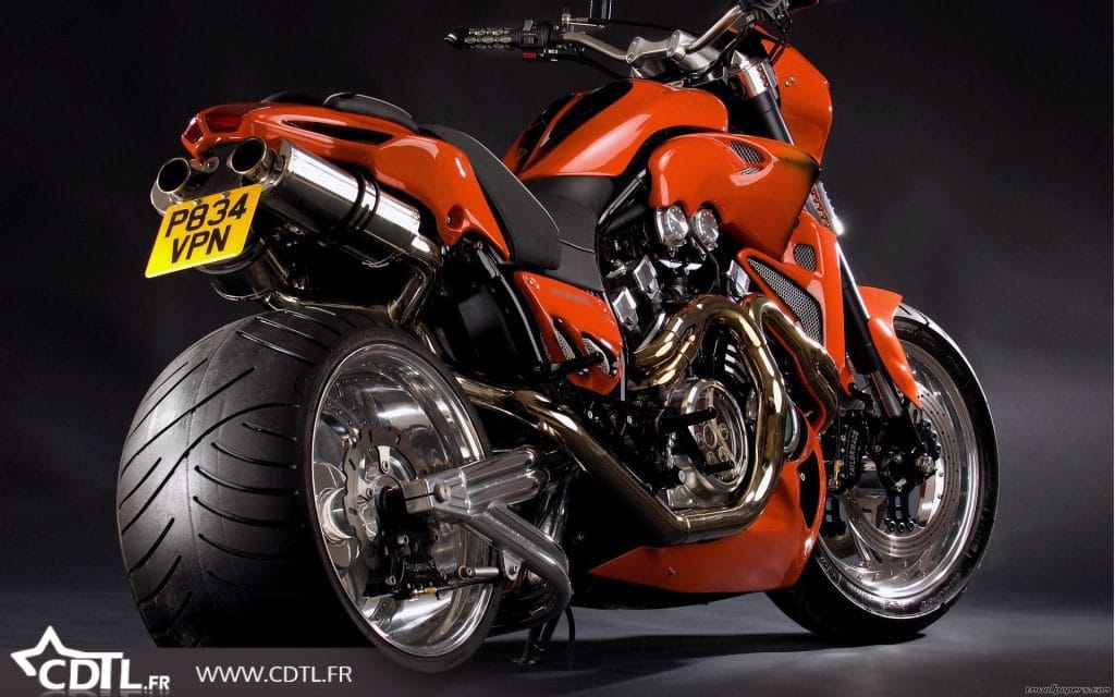 Harley-Davidson custom PPuce moto Brezlzer armor Saint Brieuc