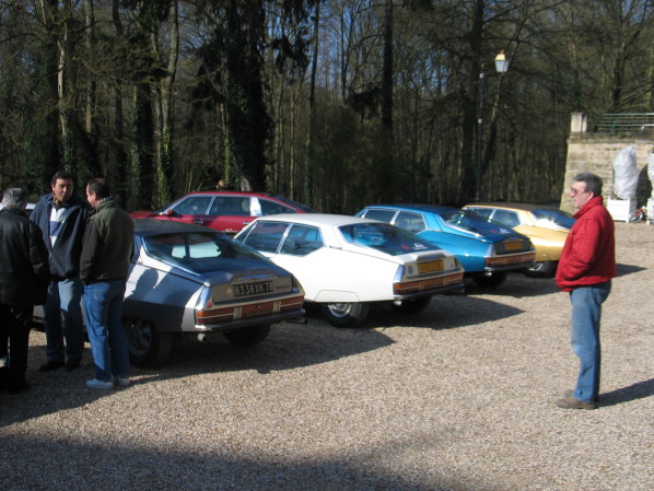 Rencontre mensuel au château de Grouchy OSNY1 photo du blog La Citroën SM....une passio