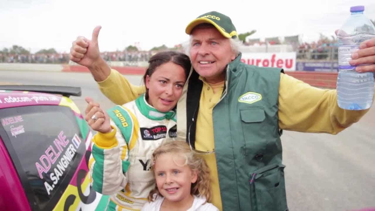 Adeline Sangnier Championnat de France de Rallycross 2012 Article rédigé par Daniela DAUDE artiste sur l'univers auto moto Adeline Sangnier court avec les hommes en Rallycross, devenant triple Championne de France