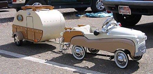 Bourse miniatures, jouets anciens PONT-AUDEMER 1e dimanche octobre |Agenda événements auto moto de Daniela DAUDE artiste ART automobile