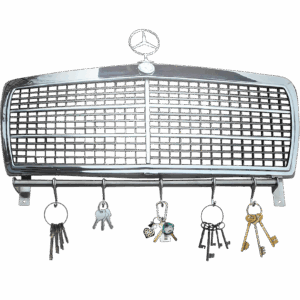 Mercedes 180 E évolution Vous cherchez un cadeau pour passionné d'automobile. Daniela DAUDE designer, je vous invite à visiter mon site, des pièces uniques, du mobilier avec des pièces autos moto