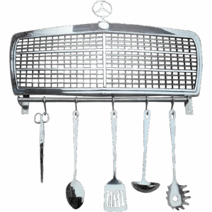 Mercedes-Benz-190-E évolution Vous cherchez un cadeau pour passionné d'automobile. Daniela DAUDE designer, je vous invite à visiter mon site, des pièces uniques, du mobilier avec des pièces autos mot