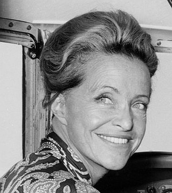 Toute l'Histoire d'une femme pilote d'essai Jacqueline Auriol -1917 / 2000 Article rédigé par Daniela DAUDE artiste mobilier avec pièces autos motos