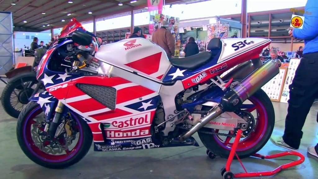 Salon Auto Moto Prestige NIMES chaque année un thème nouveau, vente aux enchères, gigantesque bourse d'échange 3ème weekend février - Agenda auto moto de Daniela DAUDE ART et l'Automobile