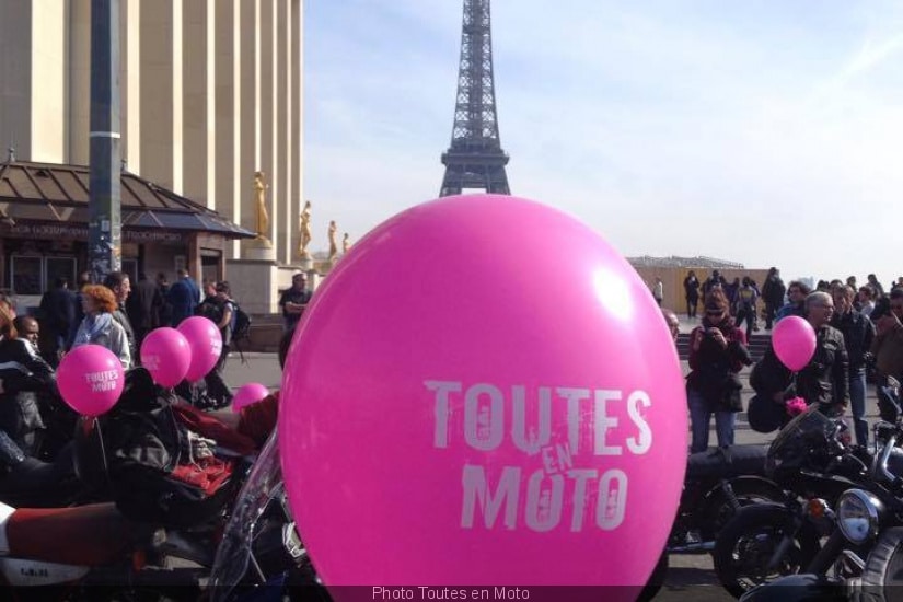 Toutes en moto organise le jour de la journée internationale des droits des femmes, des défilés de motardes Alès Bordeaux Laval Lyon Marseille Morlaix Nice Paris Strasbourg,Vichy, 11 mars 2018 - Agenda moto de Daniela DAUDE artiste auto moto