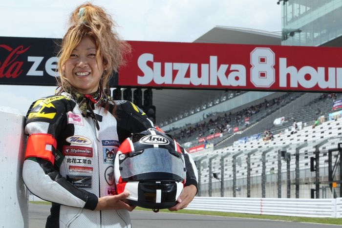 Takasugi réalise son rêve et devient pilote féminine moto en France