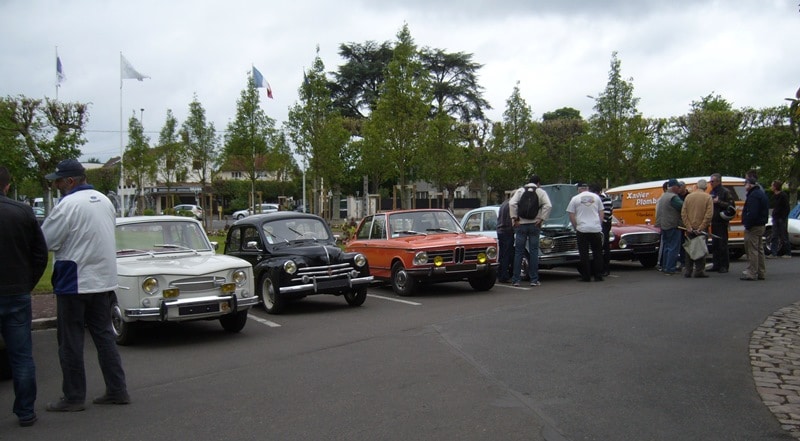 Rassemblement US Buffalo Cars & Bikes