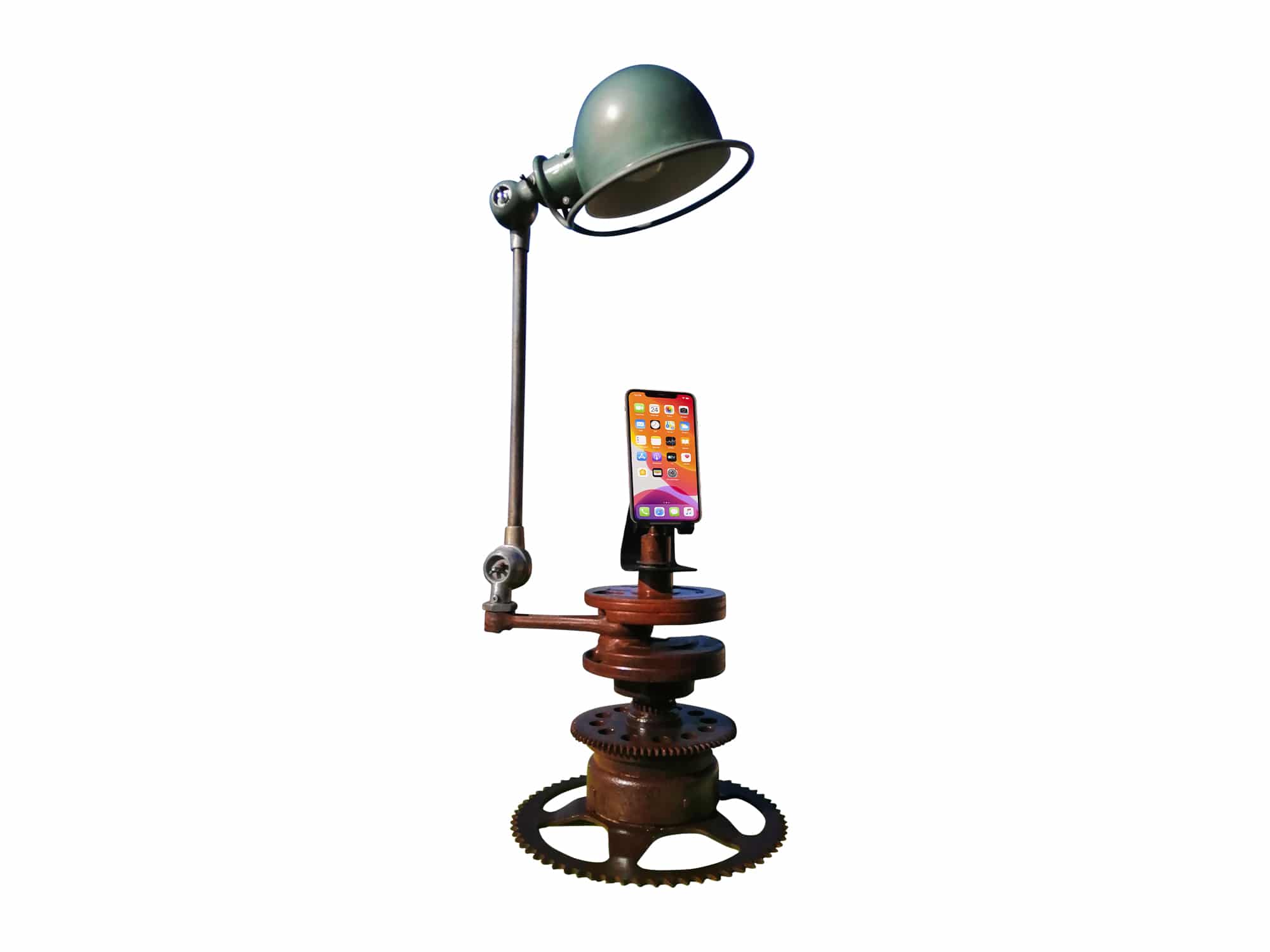 Déco garage maison Atelier du Loft Mobilier Luminaire avec pièces auto moto Déco garage maison Atelier du Loft Mobilier Luminaire avec pièces auto moto