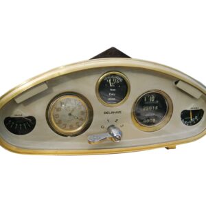 Automobile de luxe Création artistique avec pièces de prestige Delahaye