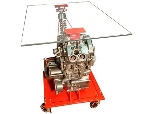 Table basse moteur Quand la pièce moto devient œuvre d’art