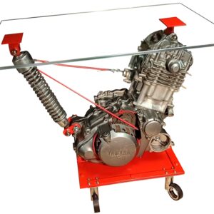 Vous êtes un(e) fan de moto ? Vous aimez les motos avec les gros moteurs qui font du bruit ? Alors cette table basse moteur éclaté de YAMAHA est faite pour vous