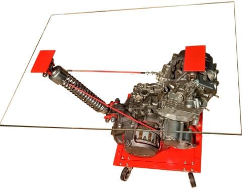 Table basse moteur Quand la pièce moto devient œuvre d’art