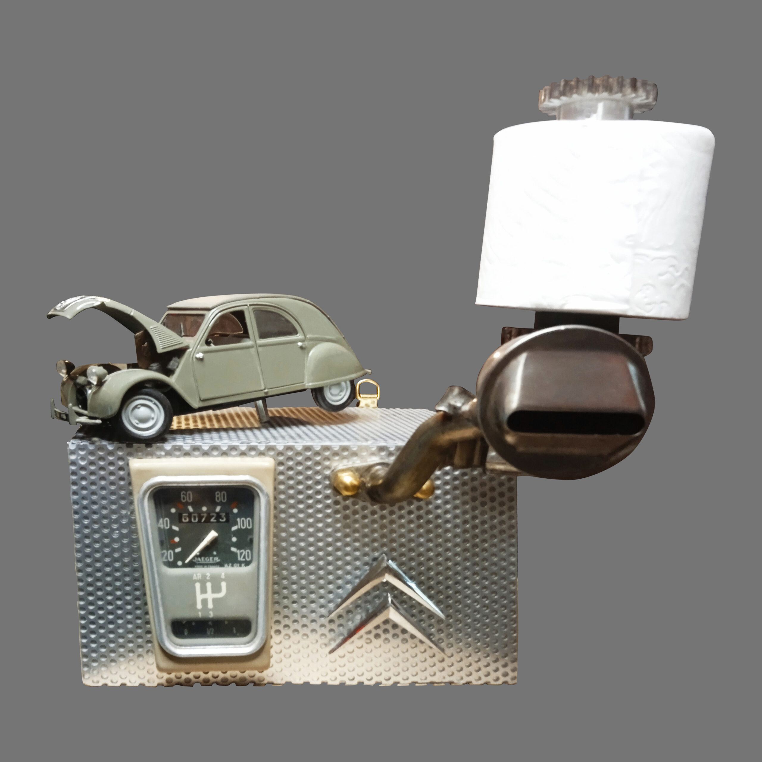 passion 2CV Atelier du Loft Mobilier avec des pièces de voitures passion 2CV Atelier du Loft Mobilier avec des pièces de voitures